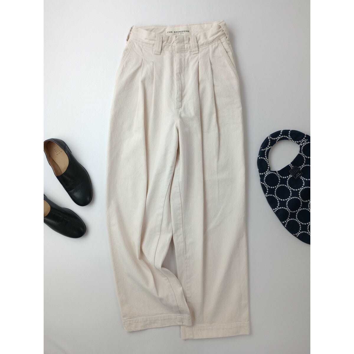THE Shinzone ザシンゾーン TOMBOY JEANS ウエスト ツータック トム ボーイ コットン 綿 100％ デニム パンツ 生成り 32【中古】