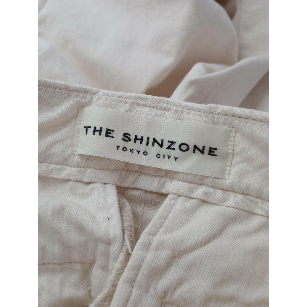 THE Shinzone ザシンゾーン TOMBOY JEANS ウエスト ツータック トム ボーイ コットン 綿 100％ デニム パンツ 生成り 32【中古】