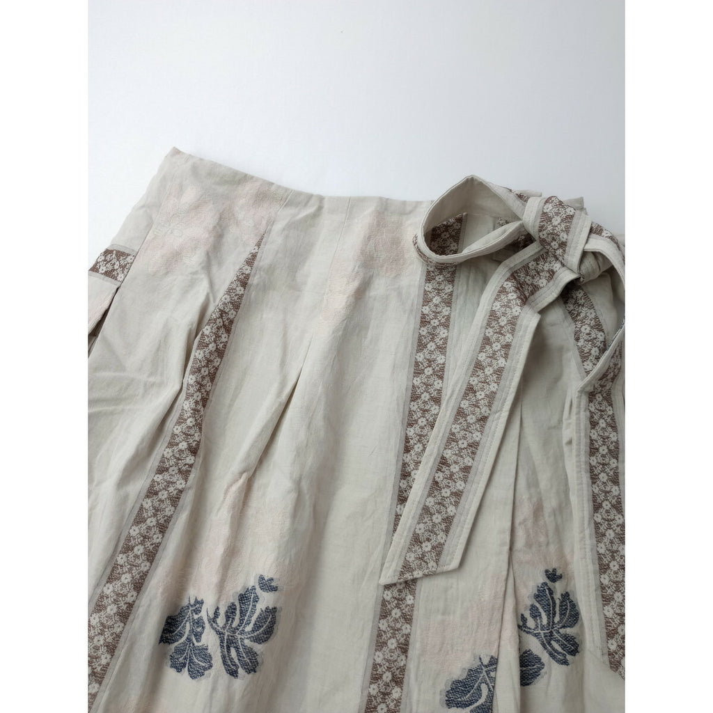 GASA ガサ 湖水の淵の花 ロング スカート 生成り【中古】