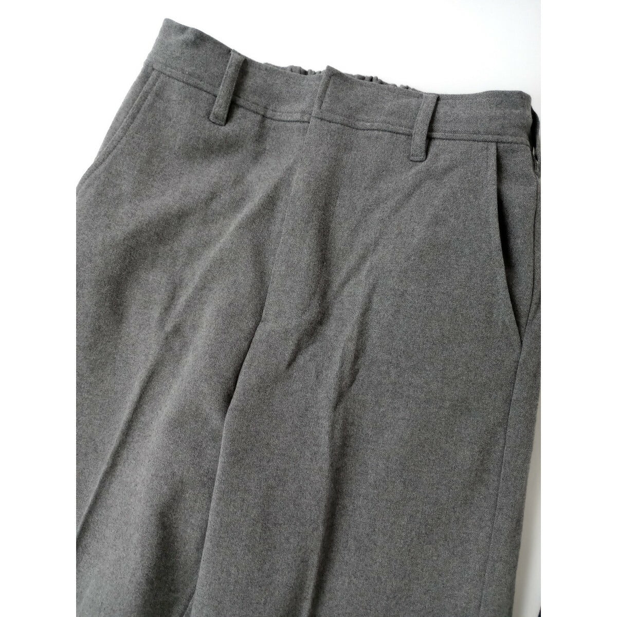 オローネ グルニエ パンツ グレー (16M＋2630)【中古】