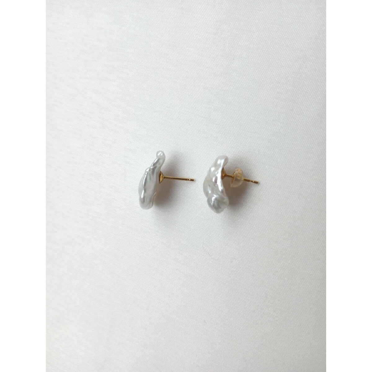 Bon Magique ボン マジック 白蝶 ケシ パール K18YG ピアス アクセサリー 【中古】