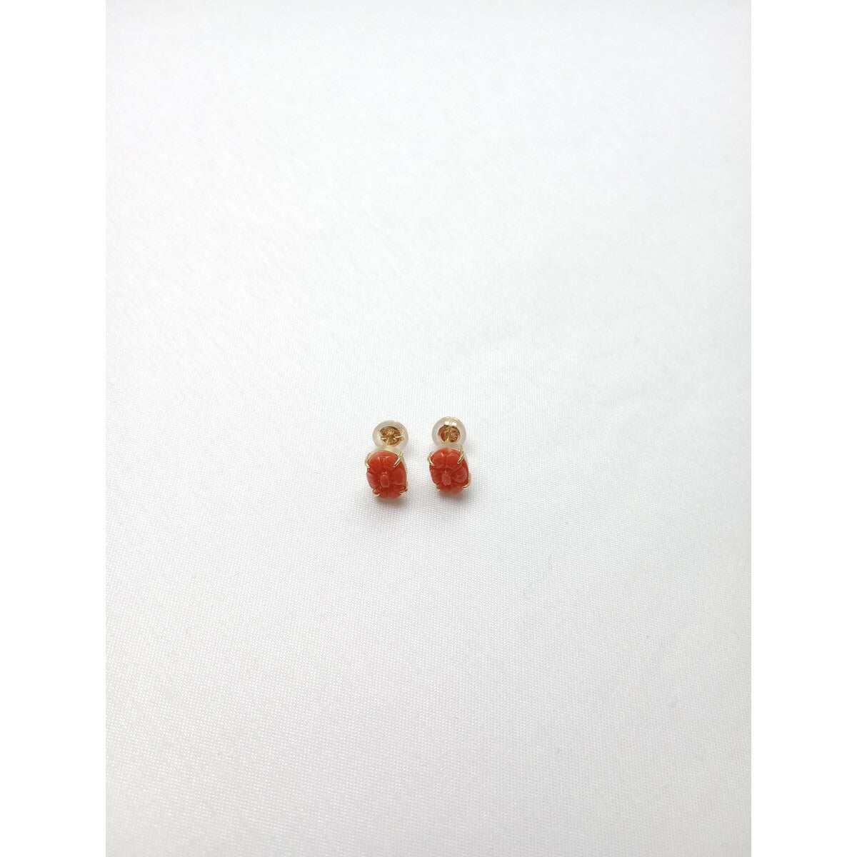 25年モデル Bon Magique ボン マジック 珊瑚 スタッド ピアス K18YG サーモンピンク アクセサリー 【中古】