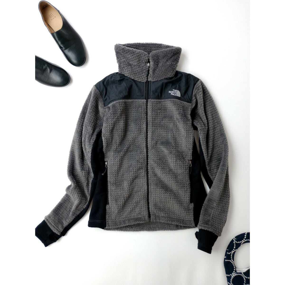 THE NORTH FACE ザノースフェイス フリース ジップアップ ブルゾン ジャケット グレー 黒 ブラック M (16M＋2597)【中古】