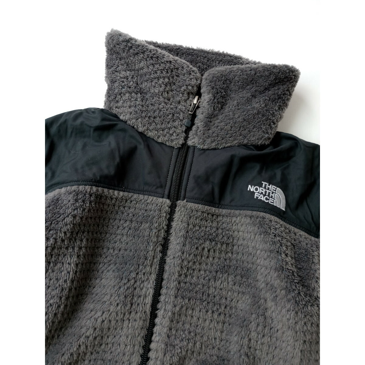 THE NORTH FACE ザノースフェイス フリース ジップアップ ブルゾン ジャケット グレー 黒 ブラック M (16M＋2597)【中古】