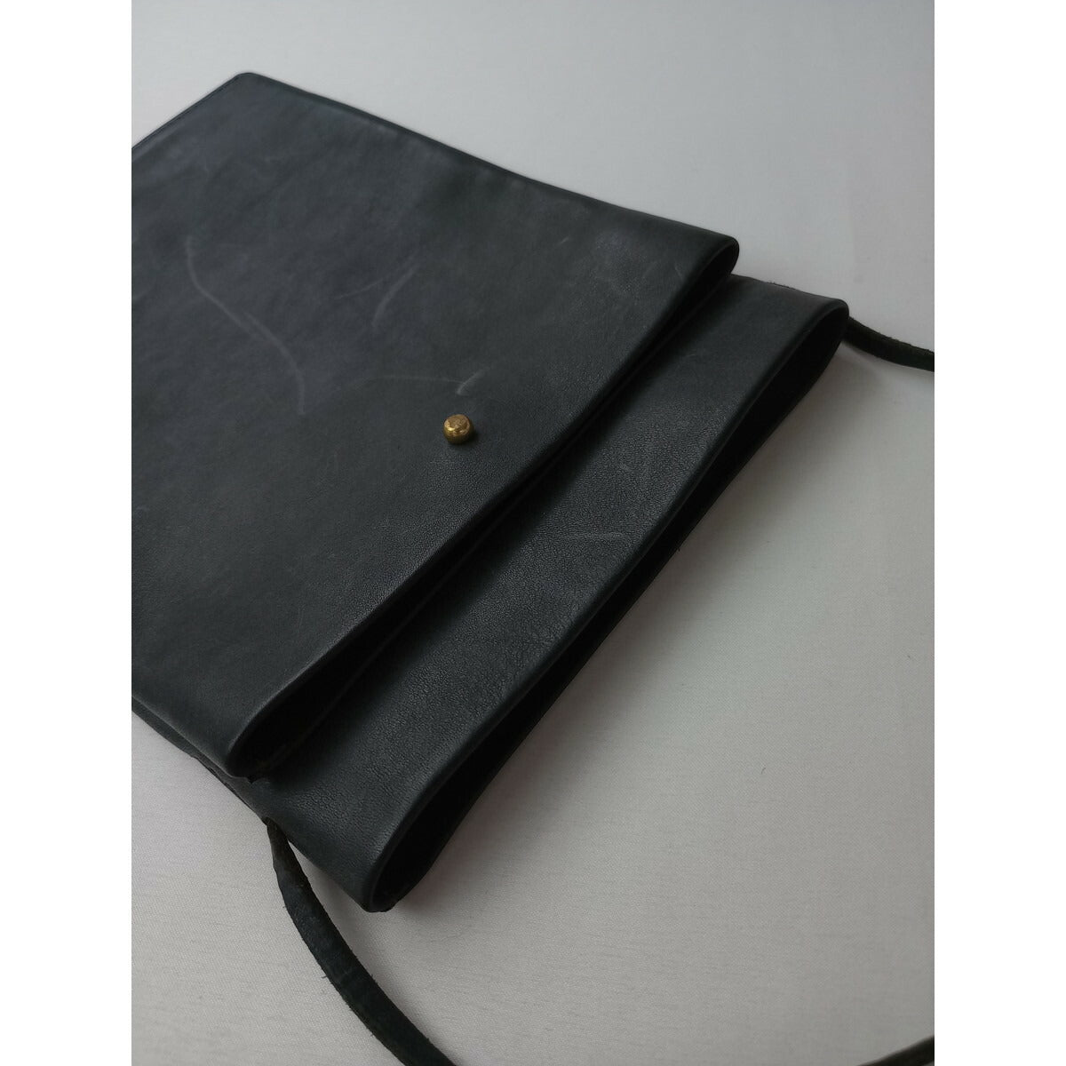 safuji サフジ レザー ショルダー バッグ サコッシュ 墨黒【中古】