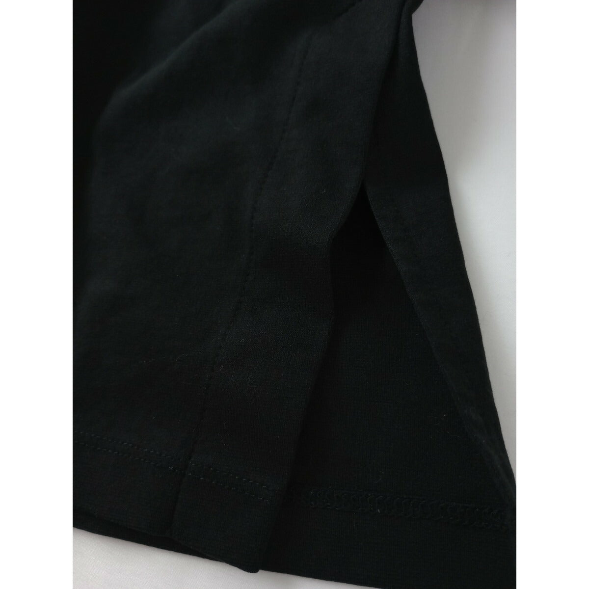 YONFA ヨンファ クルーネック カットソー 長袖 サイドスリット プルオーバー トップス 黒 ブラック FREE【中古】