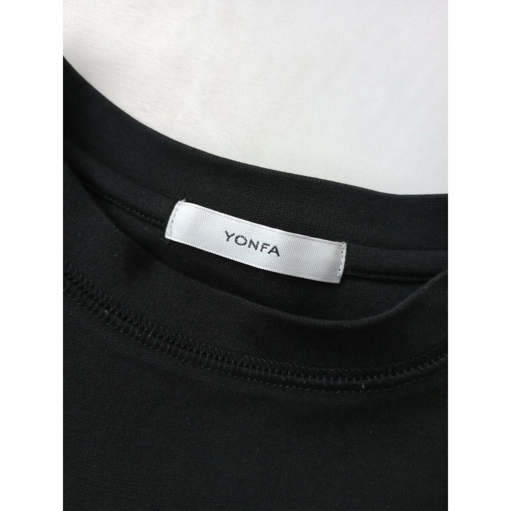 YONFA ヨンファ クルーネック カットソー 長袖 サイドスリット プルオーバー トップス 黒 ブラック FREE【中古】