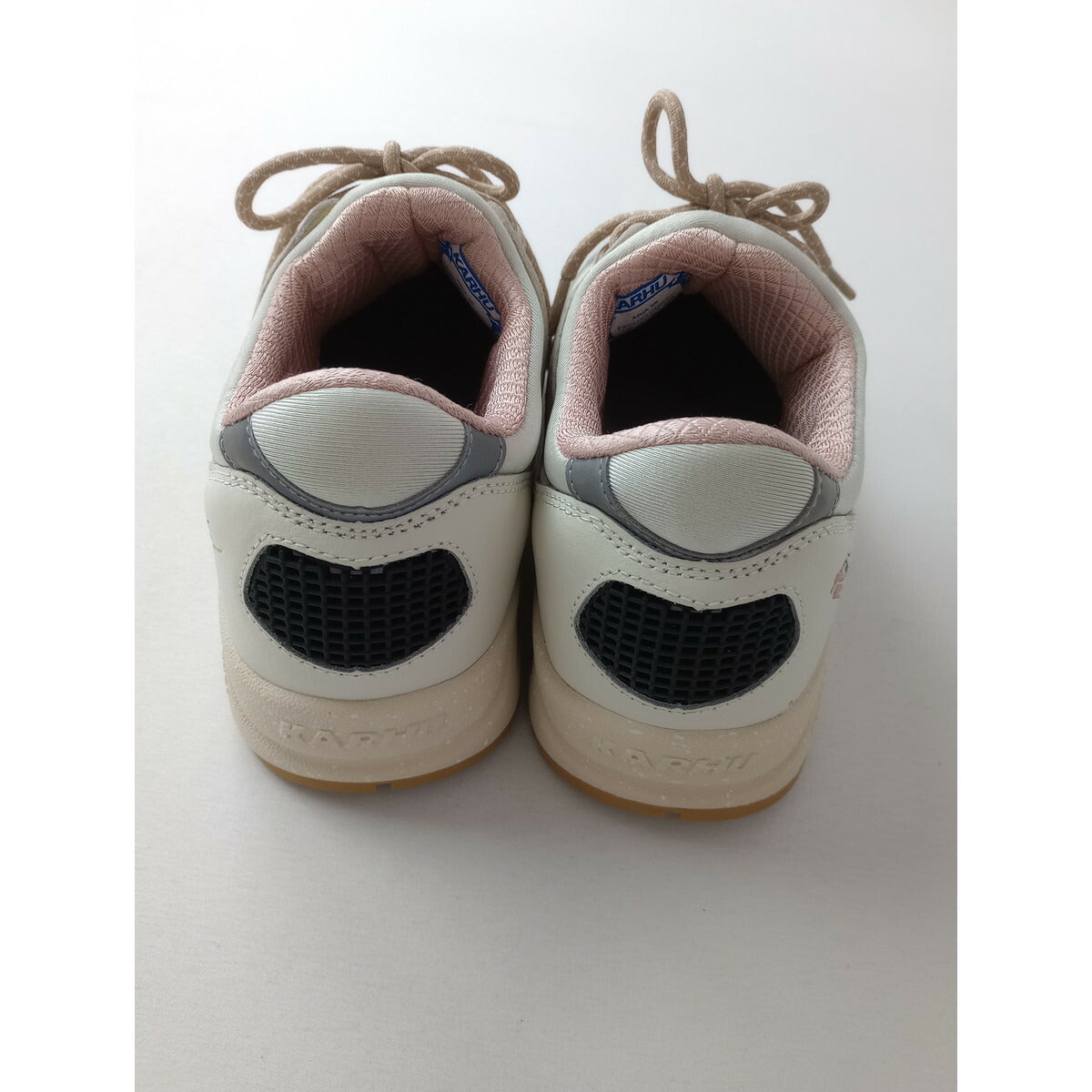KARHU カルフ ARIA 95 スニーカー LILY WHITE / CURRY リリーホワイト / カリー 靴 白 25.5【中古】