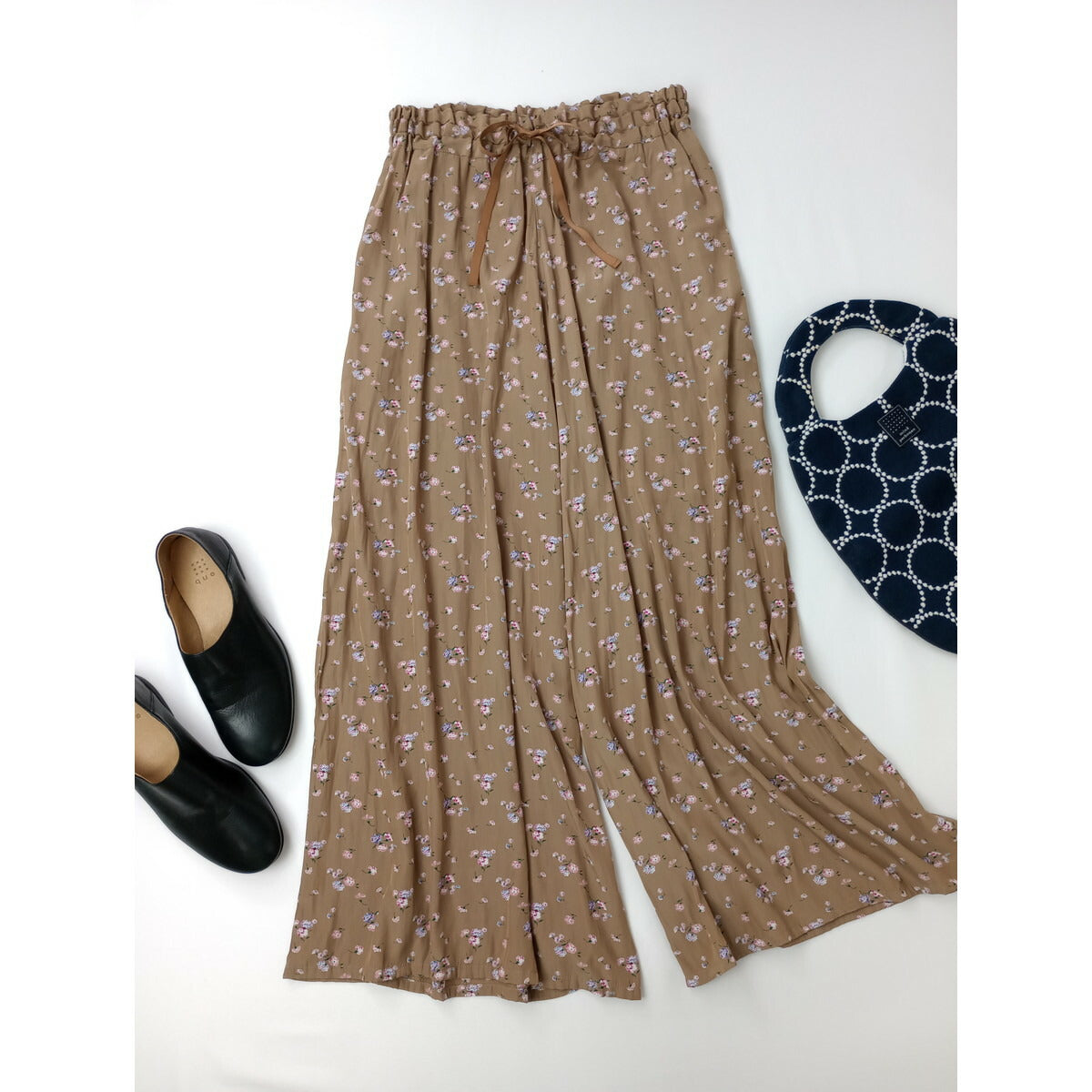 JOURNEE EN ROSE ジュルネアンローズ Hug O War ハグオーワー 花柄 イージーパンツ ベージュ【中古】