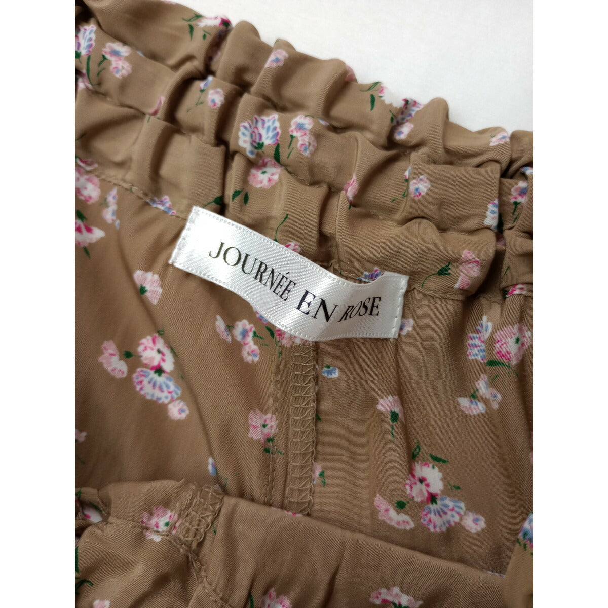 JOURNEE EN ROSE ジュルネアンローズ Hug O War ハグオーワー 花柄 イージーパンツ ベージュ【中古】