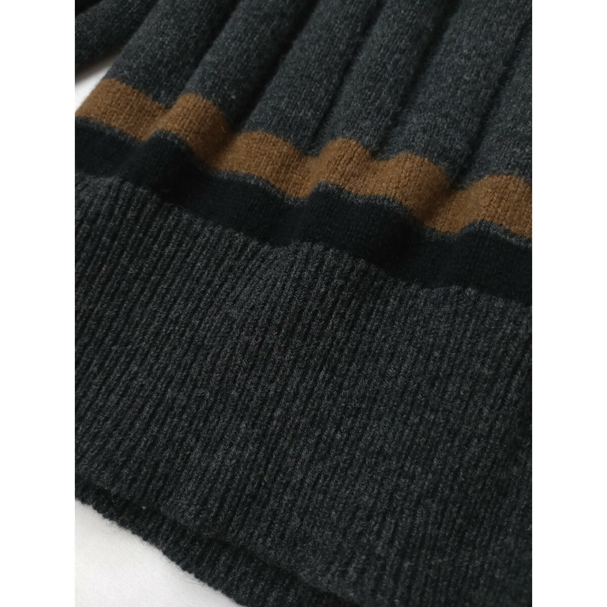 MARGARET HOWELLマーガレットハウエル スコットランドカシミヤ ウールVネック チルデン ニット トップス長袖 セーターグレー2(18M＋0221)【中古】