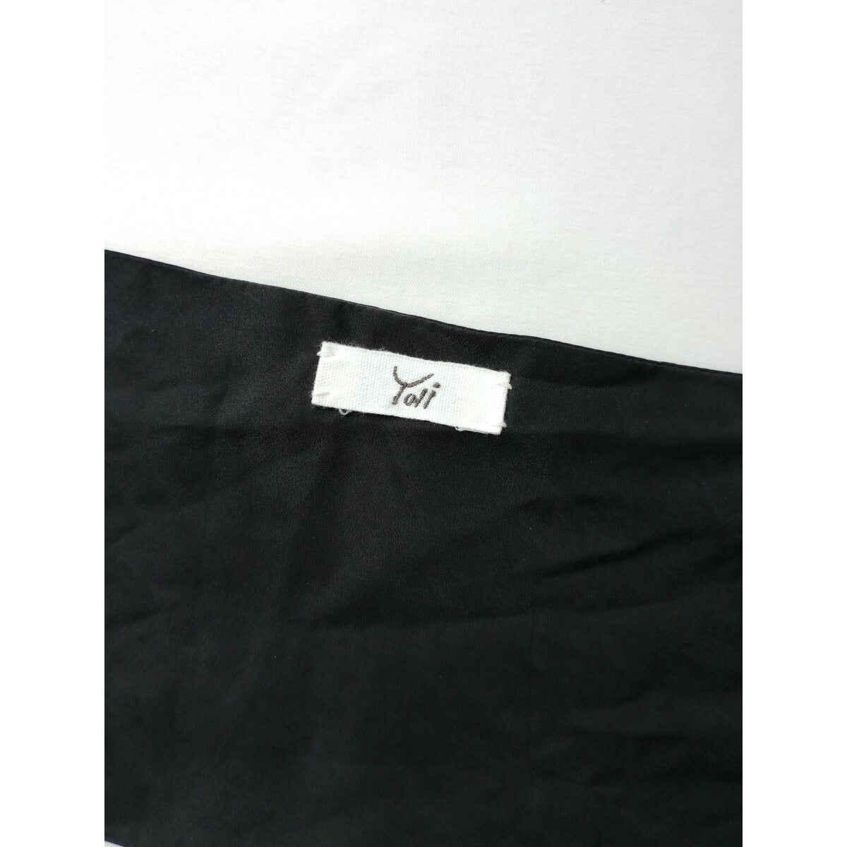 yoli ヨリ Silk tie scarf シルク100％ タイ スカーフ ストール 黒 ブラック【中古】