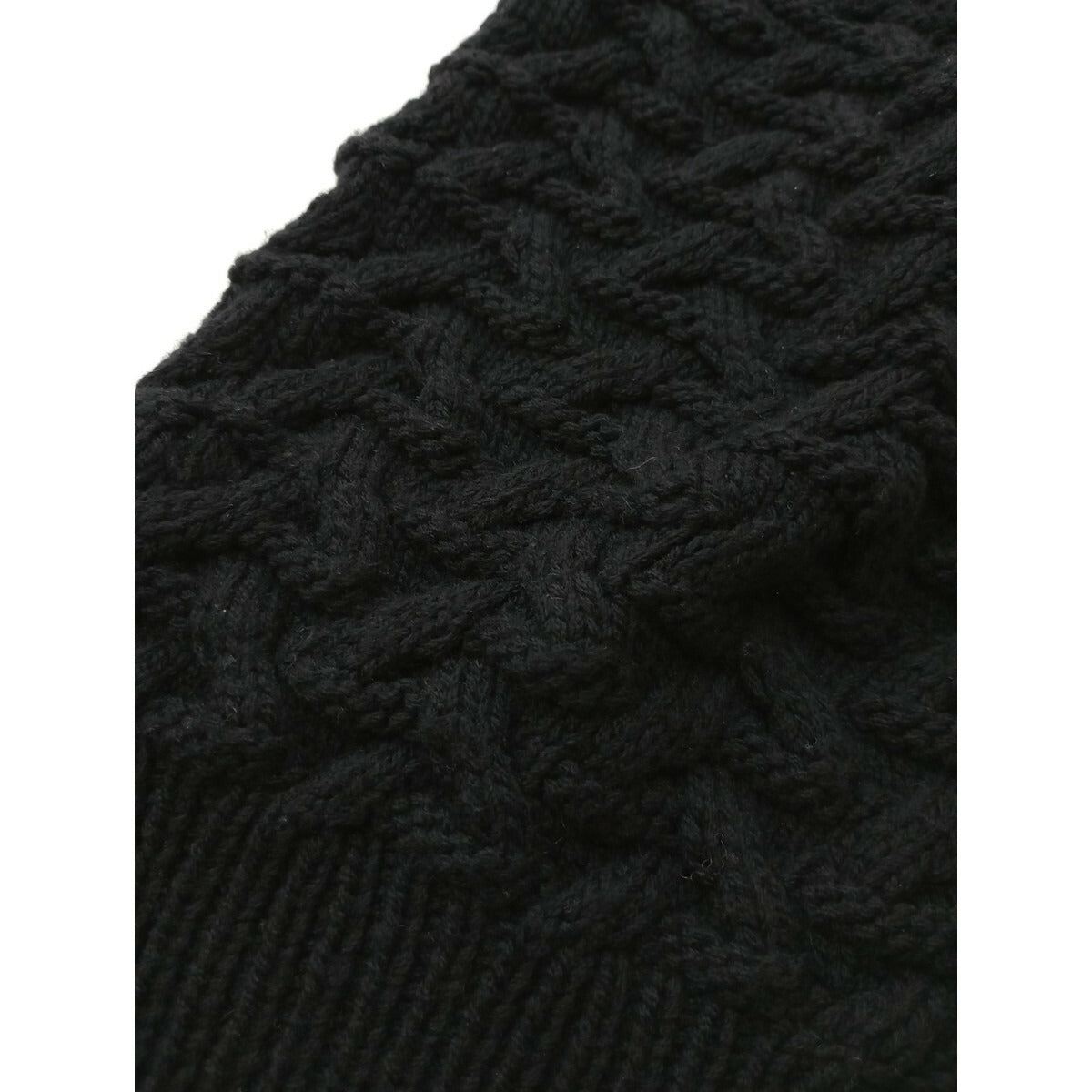 odnu オドヌ ニット ベスト トップス 黒 ブラック (15M＋0186)【中古】