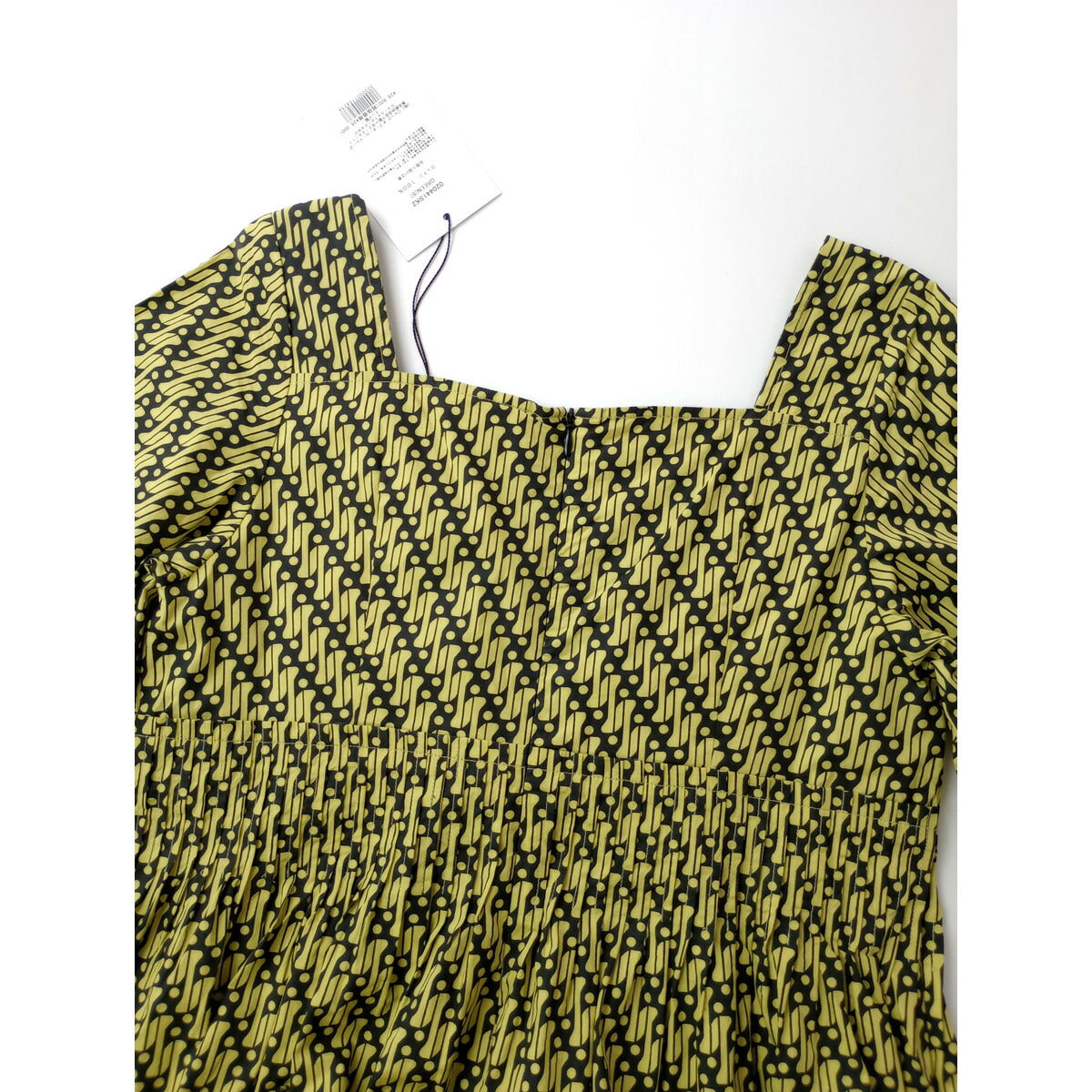 新品 SARA MALLIKA サラマリカ GEOMETRIC PATTERN DRESS 総柄 半袖 ロング ワンピース 黒 ブラック グリーンイエロー【中古】