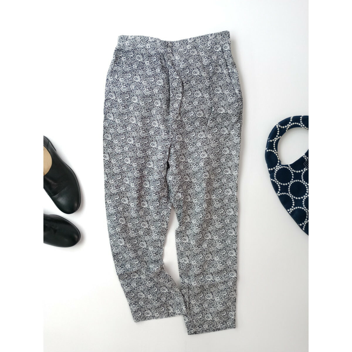 R&D.M.Co- OLDMANS TAILOR オールドマンズテーラー PRINCESS FLOWER 花柄 イージーパンツ 白黒【中古】