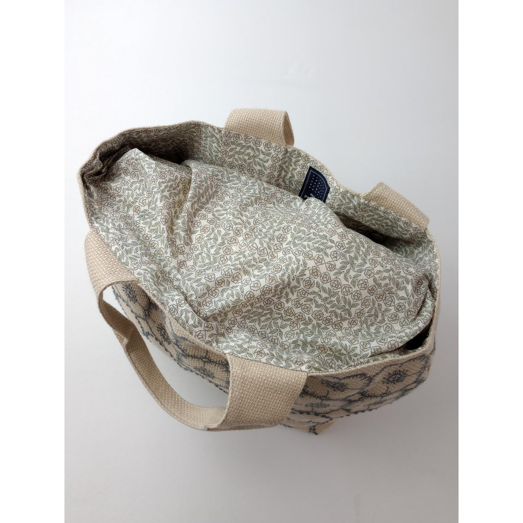 mina perhonen ミナペルホネン anemone  tambourine パニーニ バッグ タンバリン アネモネ  ライトベージュ 【中古】