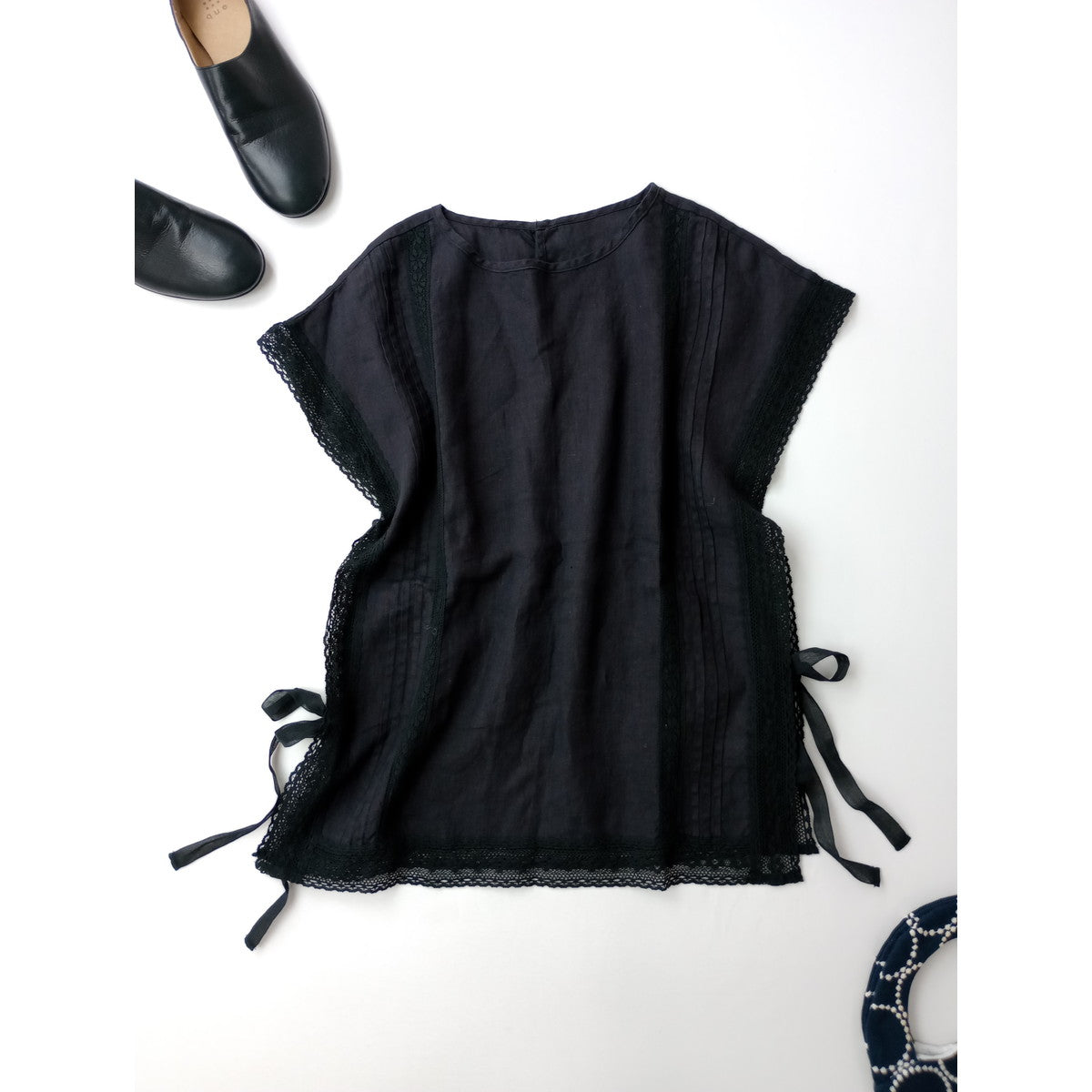 nest Robe  ネストローブ  リネン レース タッカー ベスト 黒 ブラック  【中古】