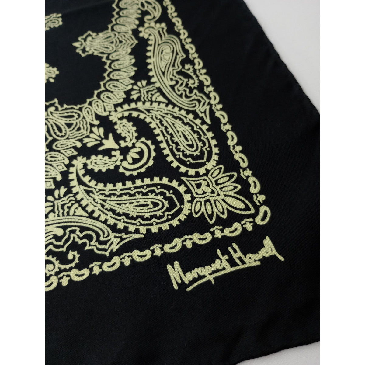 MARGARET HOWELL マーガレットハウエル PAISLEY SILK SCARF シルク100% イタリア製 スカーフ ペイズリー  黒 ブラック 【中古】