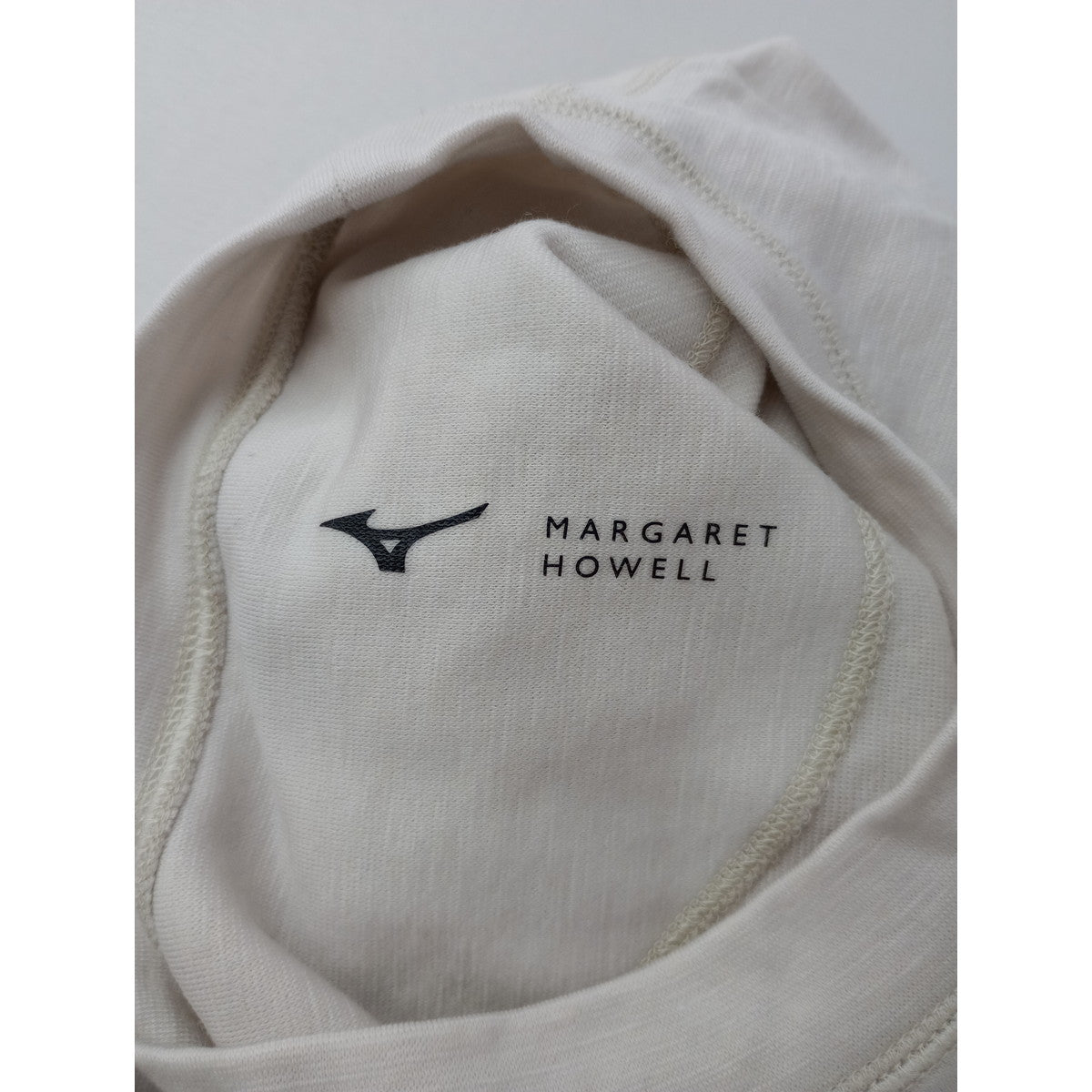 MARGARET HOWELL × MIZUNO マーガレットハウエル ミズノ BREATH THERMO WOOL JERSEY ウール 毛 混 長袖 カットソー プルオーバートップスアイボリー 2 【中古】