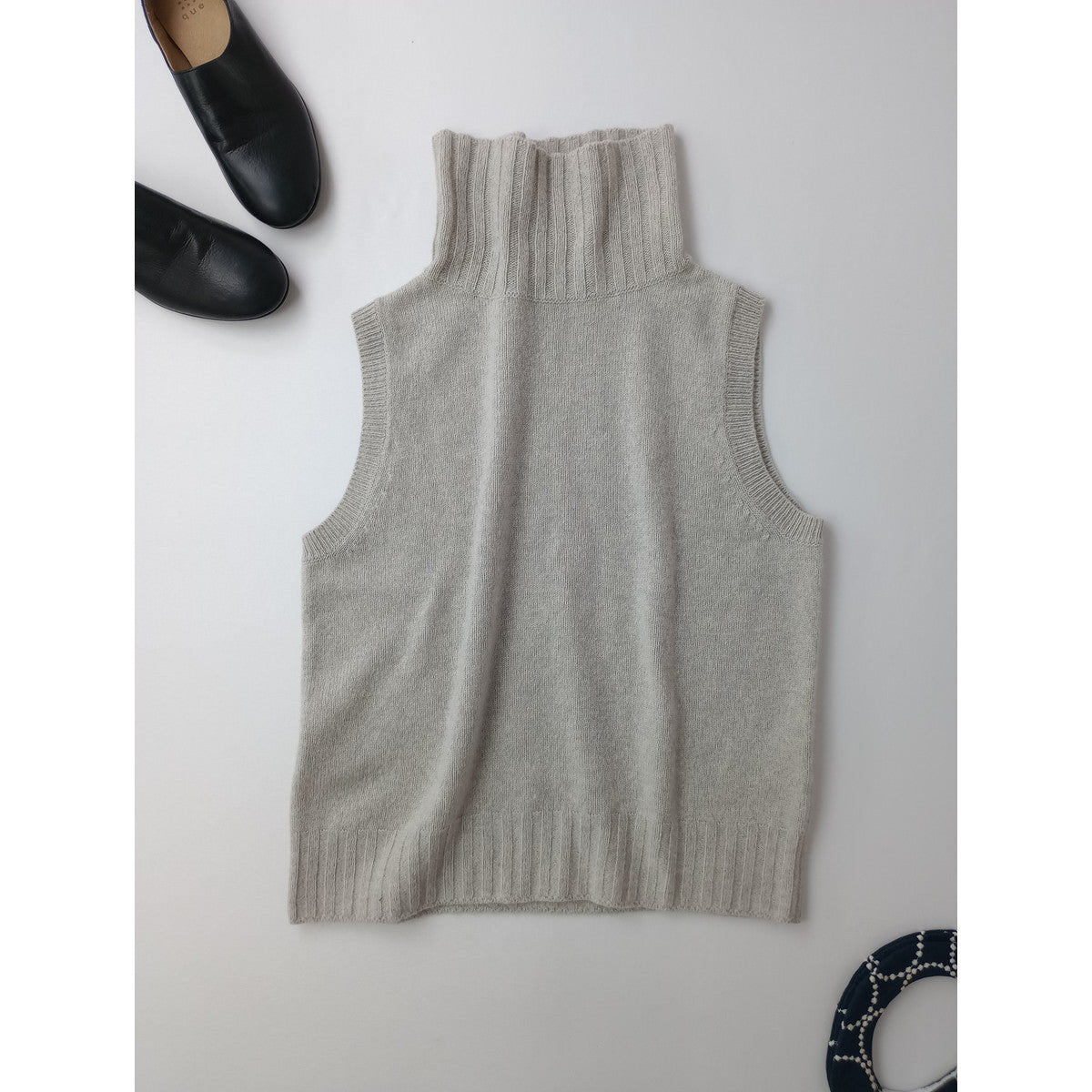MARGARET HOWELLマーガレットハウエル SLEEVELESS TURTLE NECK KNITウールカシミヤ シルク タートルネック ニット ベストトップス ベージュ 2(5M＋2259)【中古】