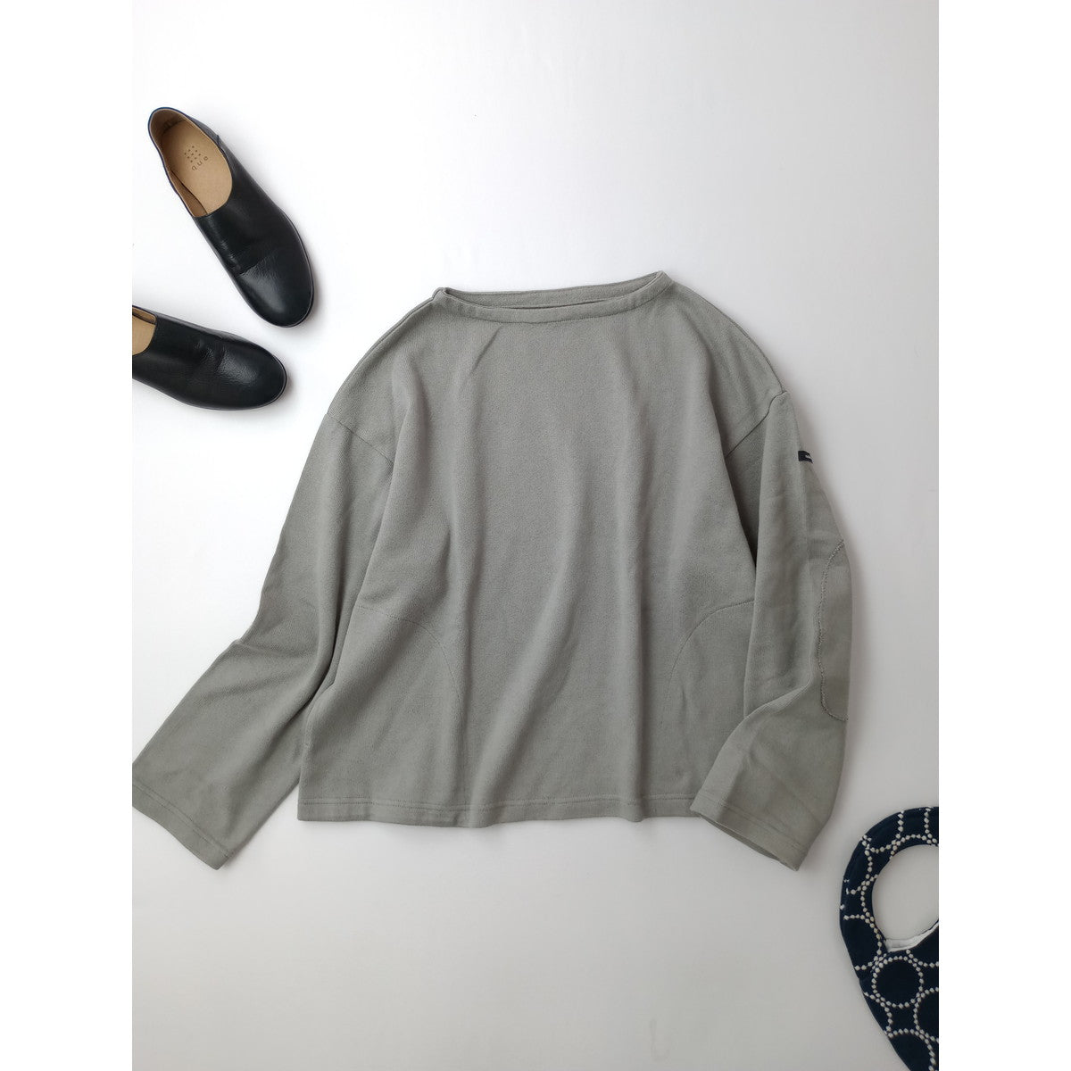 maillot マイヨ Loose Weekend Long Tee ルーズウィークエンド ロング Tee  エルボーパッチ  長袖 カットソー トップス カーキ 0 【中古】