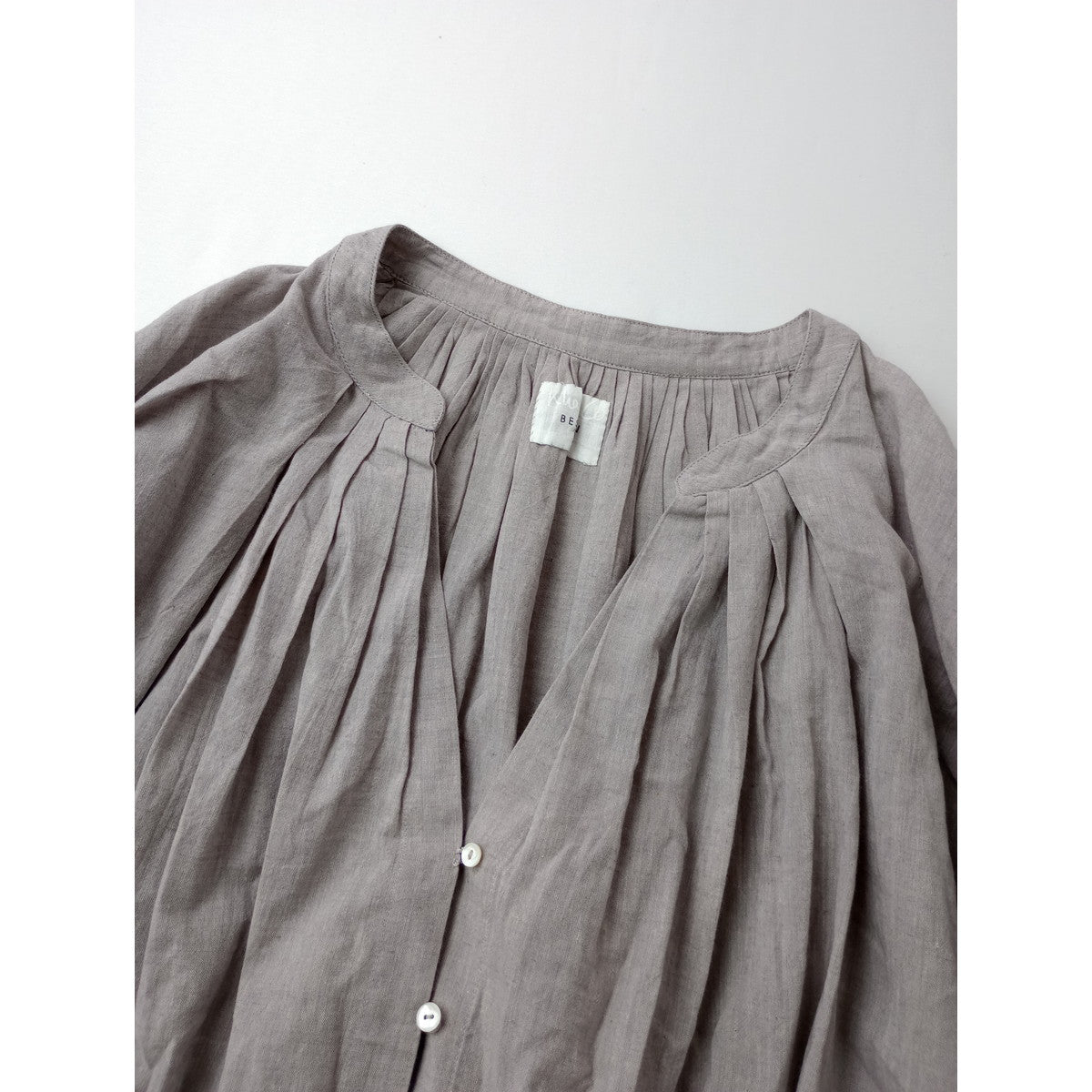 新品 Khadi & Co. カディアンドコー SARA サラ スキッパーギャザーブラウス ライトグレー  S