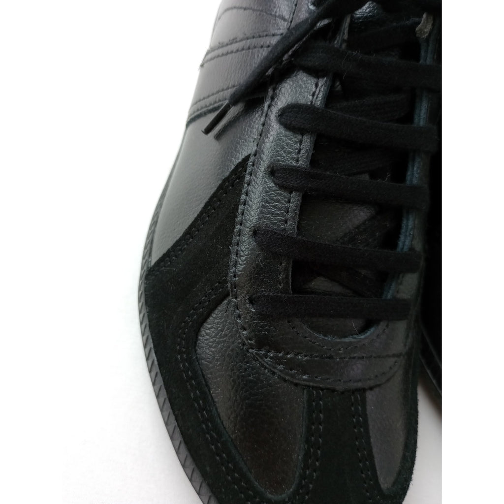 GERMAN TRAINER  ジャーマントレーナー  スニーカー 靴  黒 ブラック  24 【中古】