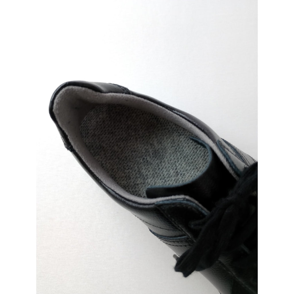 GERMAN TRAINER  ジャーマントレーナー  スニーカー 靴  黒 ブラック  24 【中古】