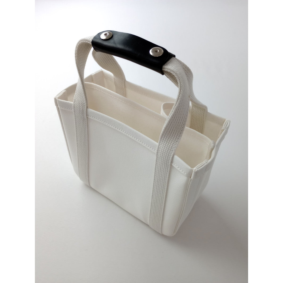 CHACOLI チャコリ FRAME COLLECTION FR 08 キャンバス ハンドバッグ  収納 白 【中古】