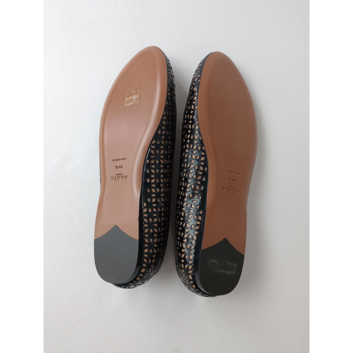 新品 ALAIA アライア カットワーク フラットパンプス 靴  黒 ブラック   38 1/2