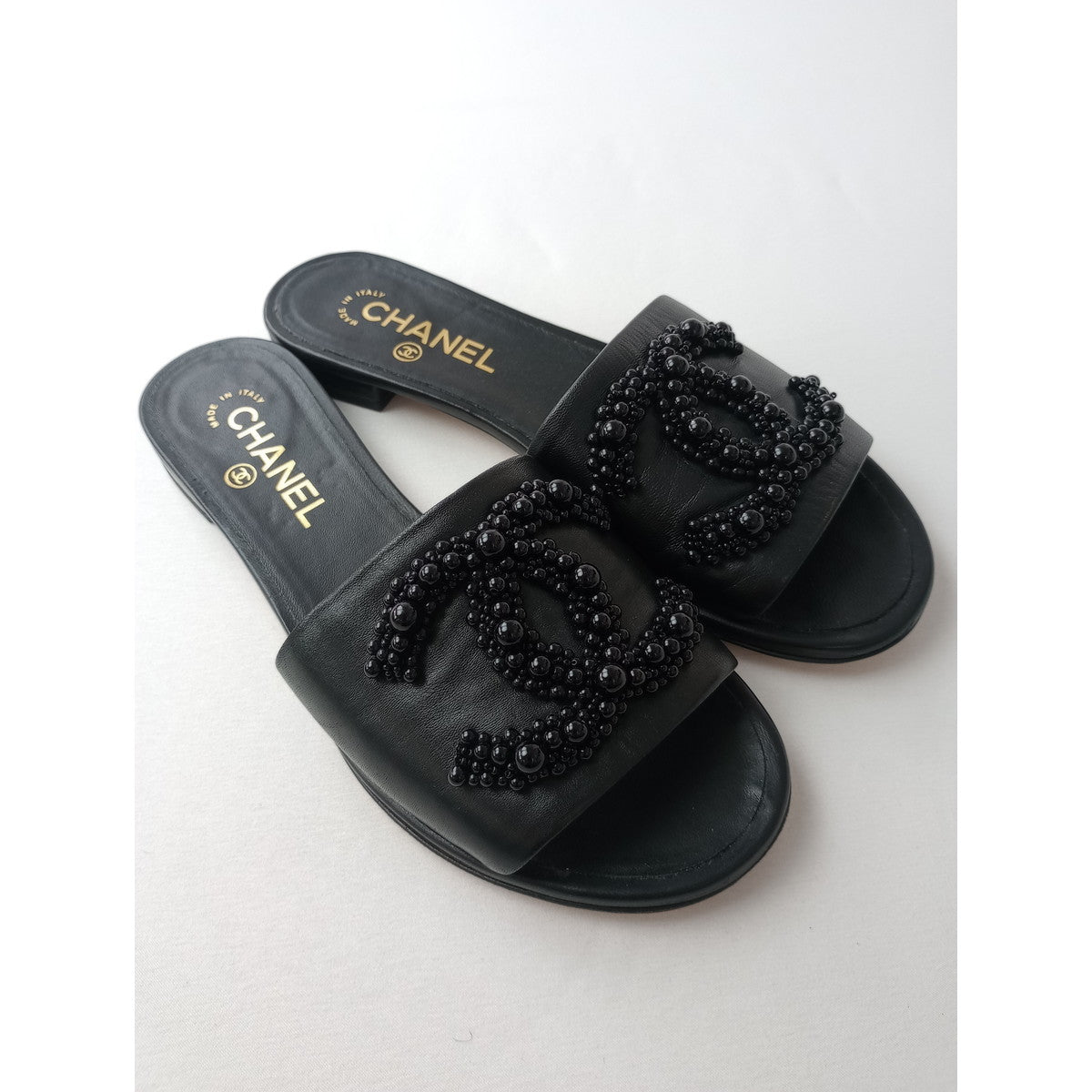 CHANEL シャネル CCココマーク ビーズ装飾 フラットサンダル SAMPLE品 黒 ブラック  38【中古】