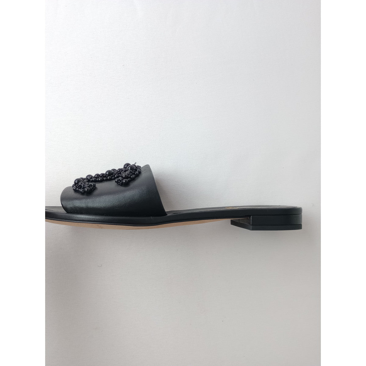 CHANEL シャネル CCココマーク ビーズ装飾 フラットサンダル SAMPLE品 黒 ブラック  38【中古】