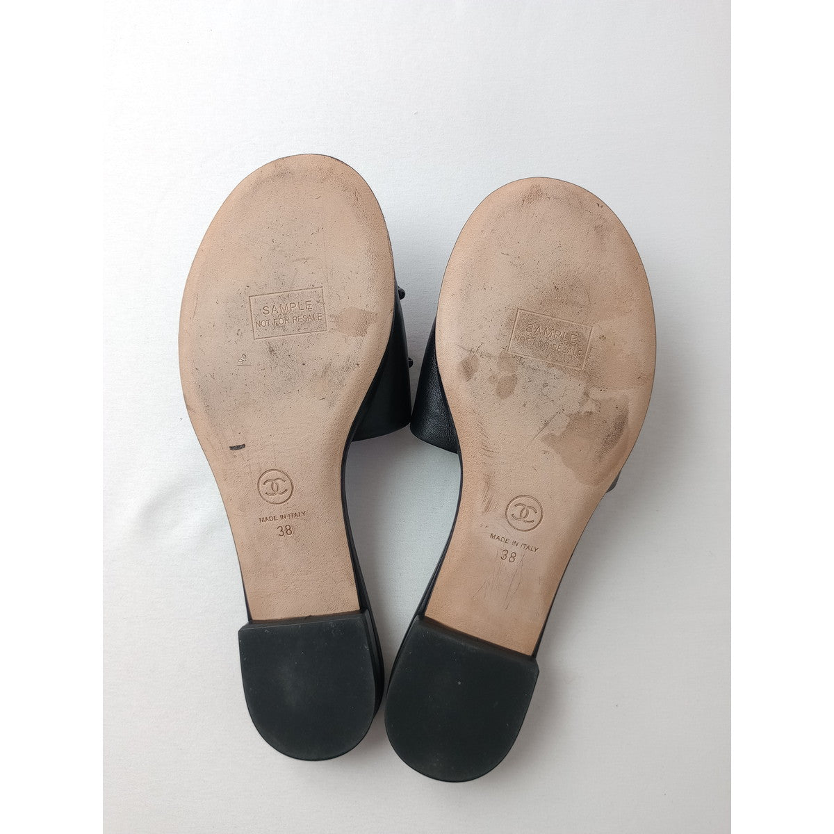 CHANEL シャネル CCココマーク ビーズ装飾 フラットサンダル SAMPLE品 黒 ブラック  38【中古】