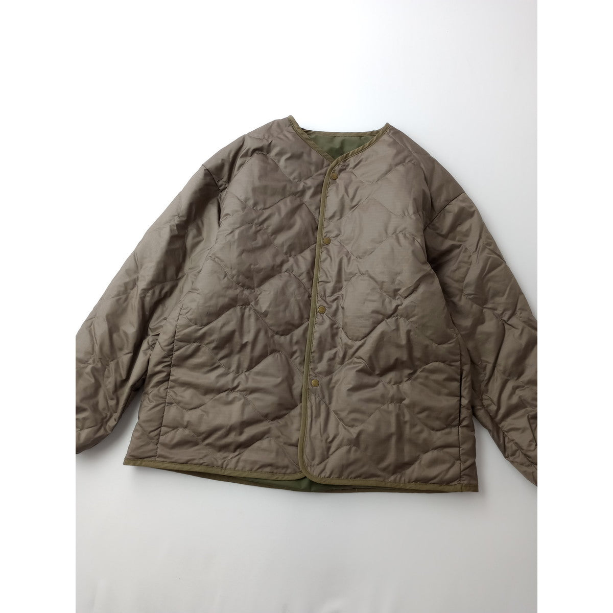 新品 nanamica ナナミカ Reversible Down Cardigan リバーシブルダウンカーディガン 光電子 ダウン ジャケット カーキ メンズ (8M＋2666)
