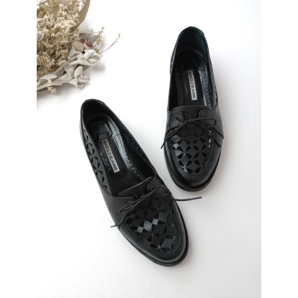 MANOLO BLAHNIK  マノロ ブラニク  カットワーク レザー ローファー 靴  シューズ 靴 37 黒 ブラック 【中古】
