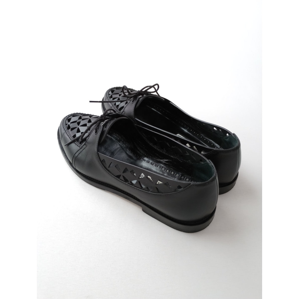 MANOLO BLAHNIK  マノロ ブラニク  カットワーク レザー ローファー 靴  シューズ 靴 37 黒 ブラック 【中古】