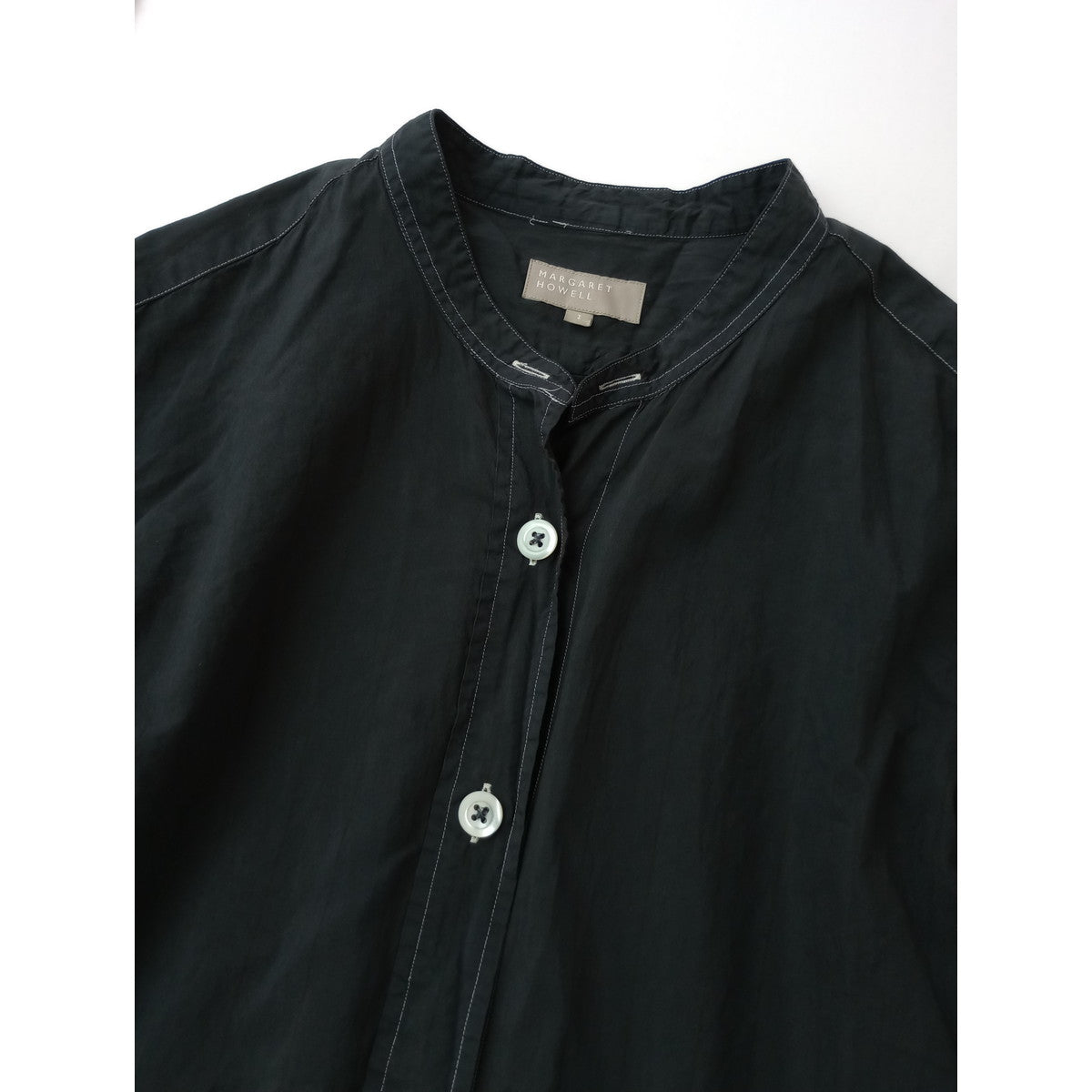〈染〉MARGARET HOWELL  マーガレットハウエル ノーカラー   長袖 トップス 黒 ブラック 2 【中古】