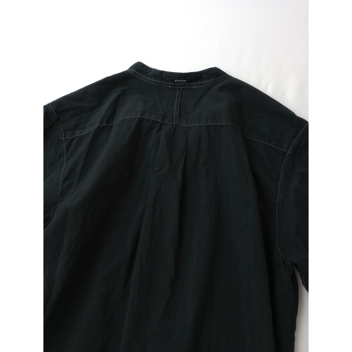 〈染〉MARGARET HOWELL  マーガレットハウエル ノーカラー   長袖 トップス 黒 ブラック 2 【中古】