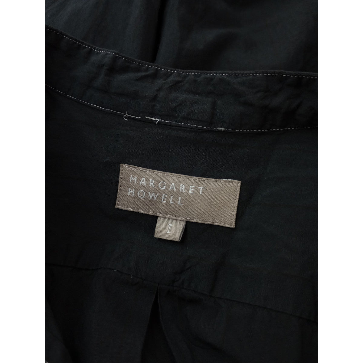 〈染〉MARGARET HOWELL  マーガレットハウエル ノーカラー   長袖 トップス 黒 ブラック 2 【中古】