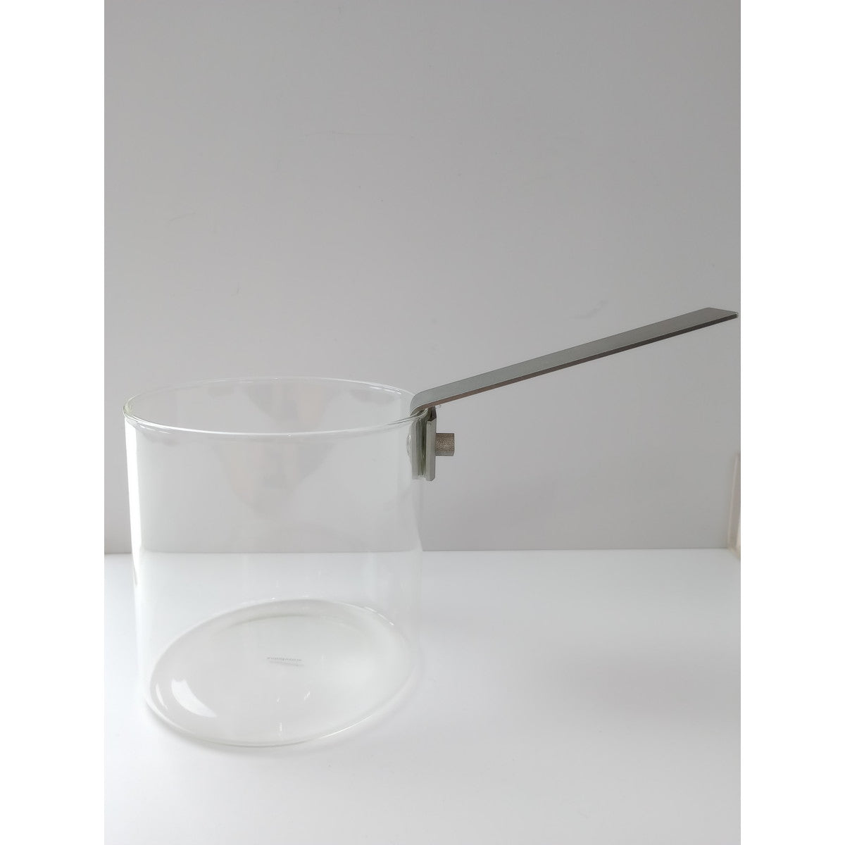 新品  Knindustrie  ケイエヌインダストリー社  THE KETTLE ガラス 片手 ポット ミルクパン