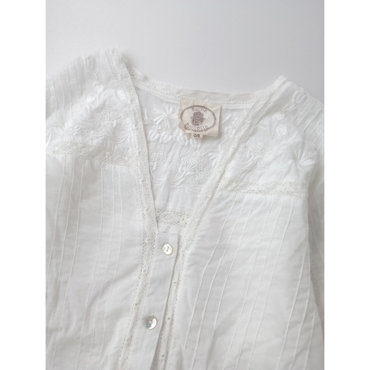 26SS  Muche et Muchette ミュッシェエミュセット Coquette Lace Trimmed Top レース 刺繍 ブラウス トップス  長袖 白  0/S 【中古】