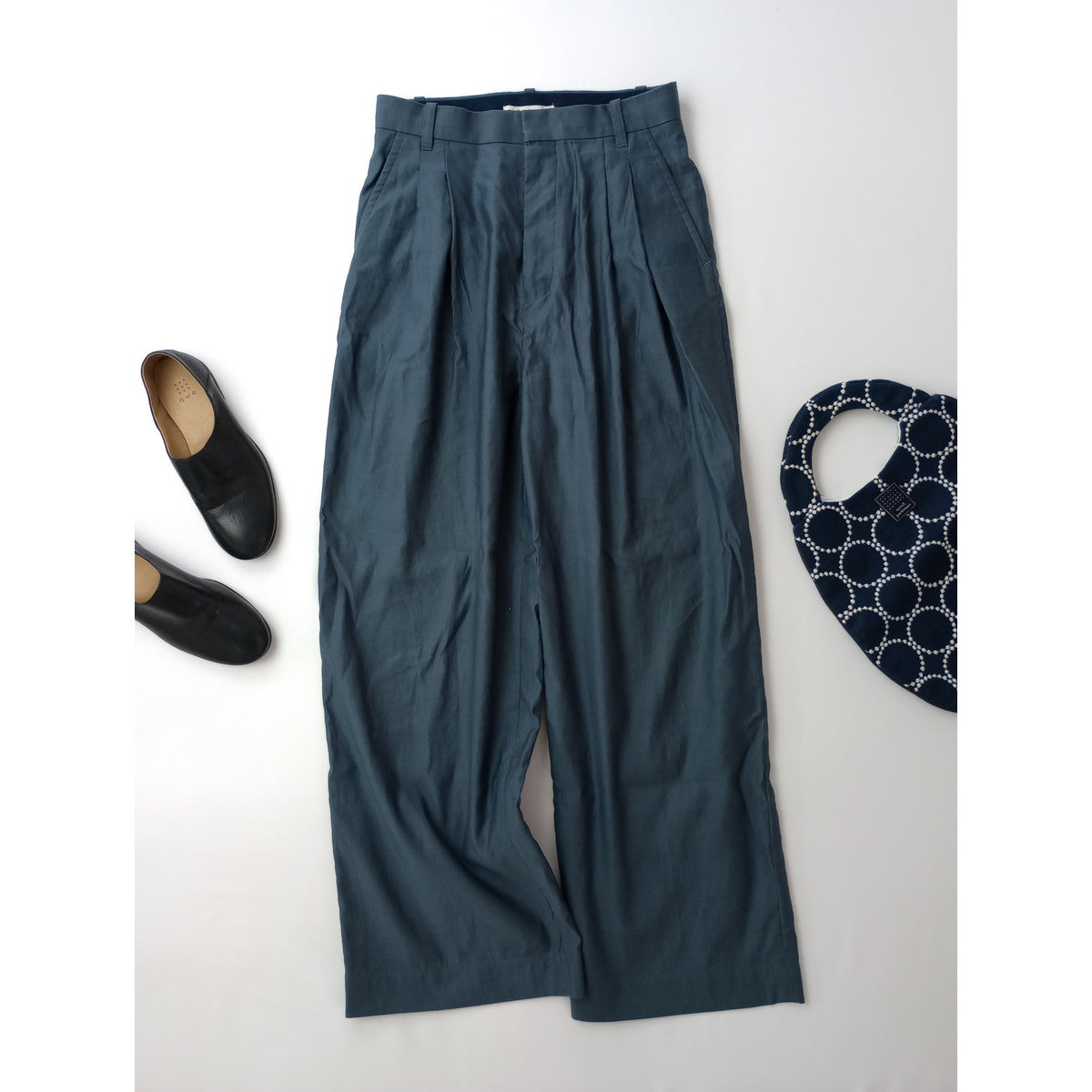 mina perhonen ミナペルホネン aperto リネン コットン タック パンツ ブルーグレー 36【中古】