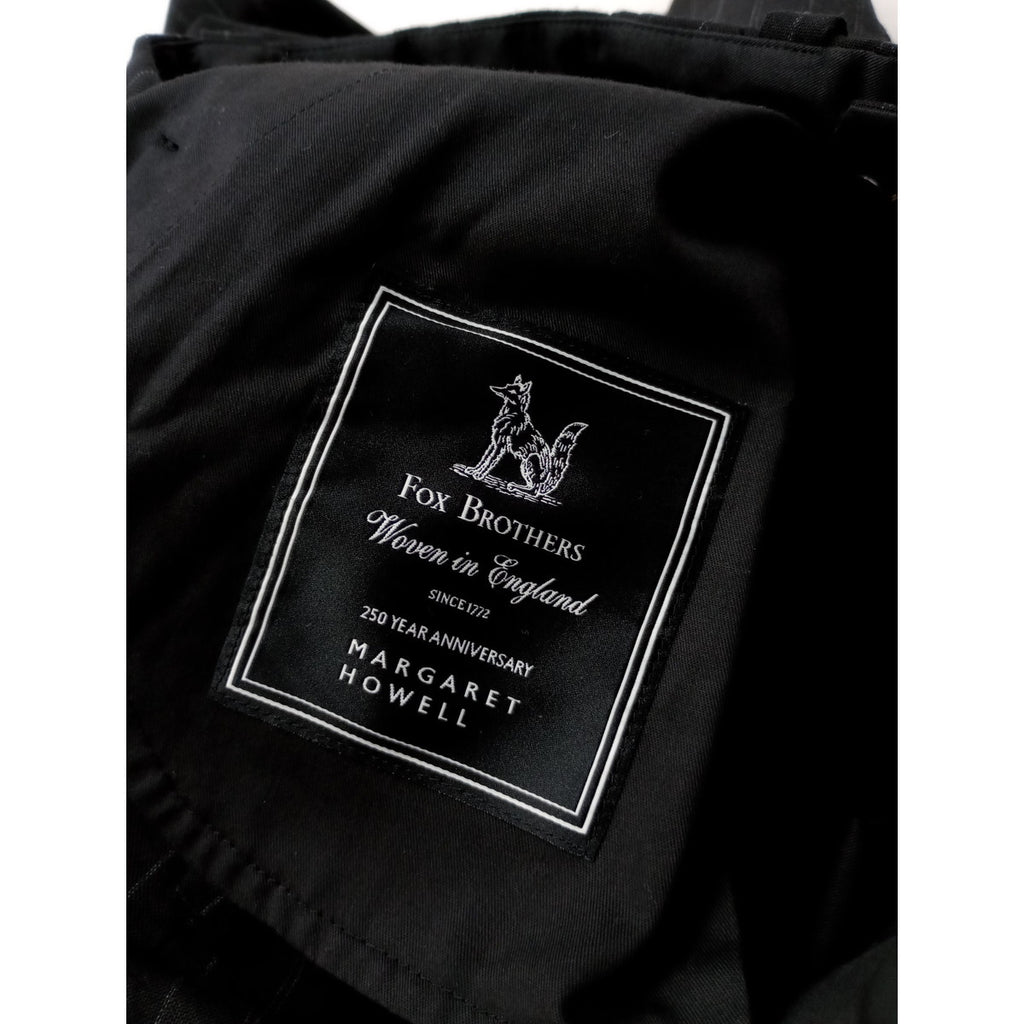 MARGARET HOWELL × FOX BROTHERSマーガレットハウエル STRIPE WOOL PLAINWEAVE TROUSERS ストライプ ウール毛 100％ トラウザーパンツ 黒 ブラック 1 【中古】