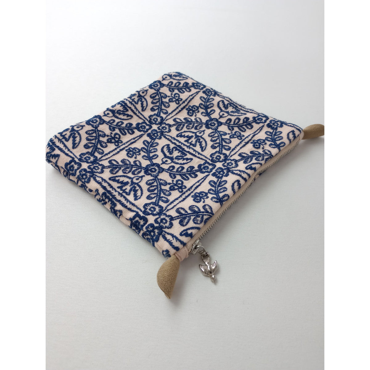 mina perhonen ミナペルホネン felice korva pouch コンパクトポーチ ピンク 【中古】
