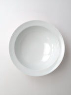 Lee gee jo イ・キジョ 李起助  Deep plate  皿 白 22 ｃｍ  【中古】