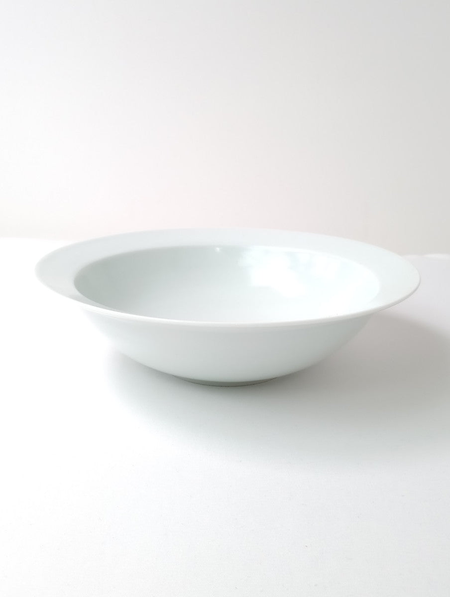 Lee gee jo イ・キジョ 李起助  Deep plate  皿 白 22 ｃｍ  【中古】