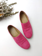 que shoes キューシューズ スエード レザーシューズ スリッポン ピンク M  【中古】