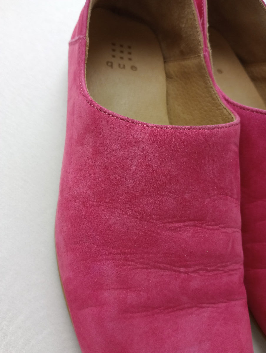 que shoes キューシューズ スエード レザーシューズ スリッポン ピンク M  【中古】