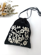 khadi and co BESS NIELSEN カディーアンドコー ベスニールセン ベルベット 巾着 バッグ 刺繍 黒 ブラック【中古】