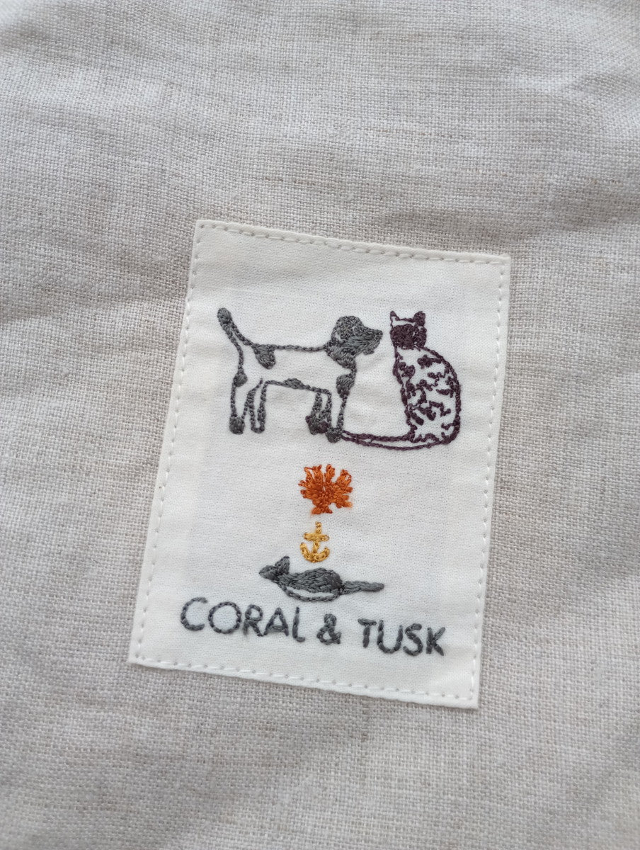 Coral ＆Tusk  × 石田ゆり子  コーラルアンドタスク 愛犬 雪ちゃん 刺繍付き ポーチ 生成り 【中古】